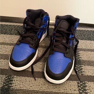 Blue and Black Nike Sneakers (6Y or Women’s 7)